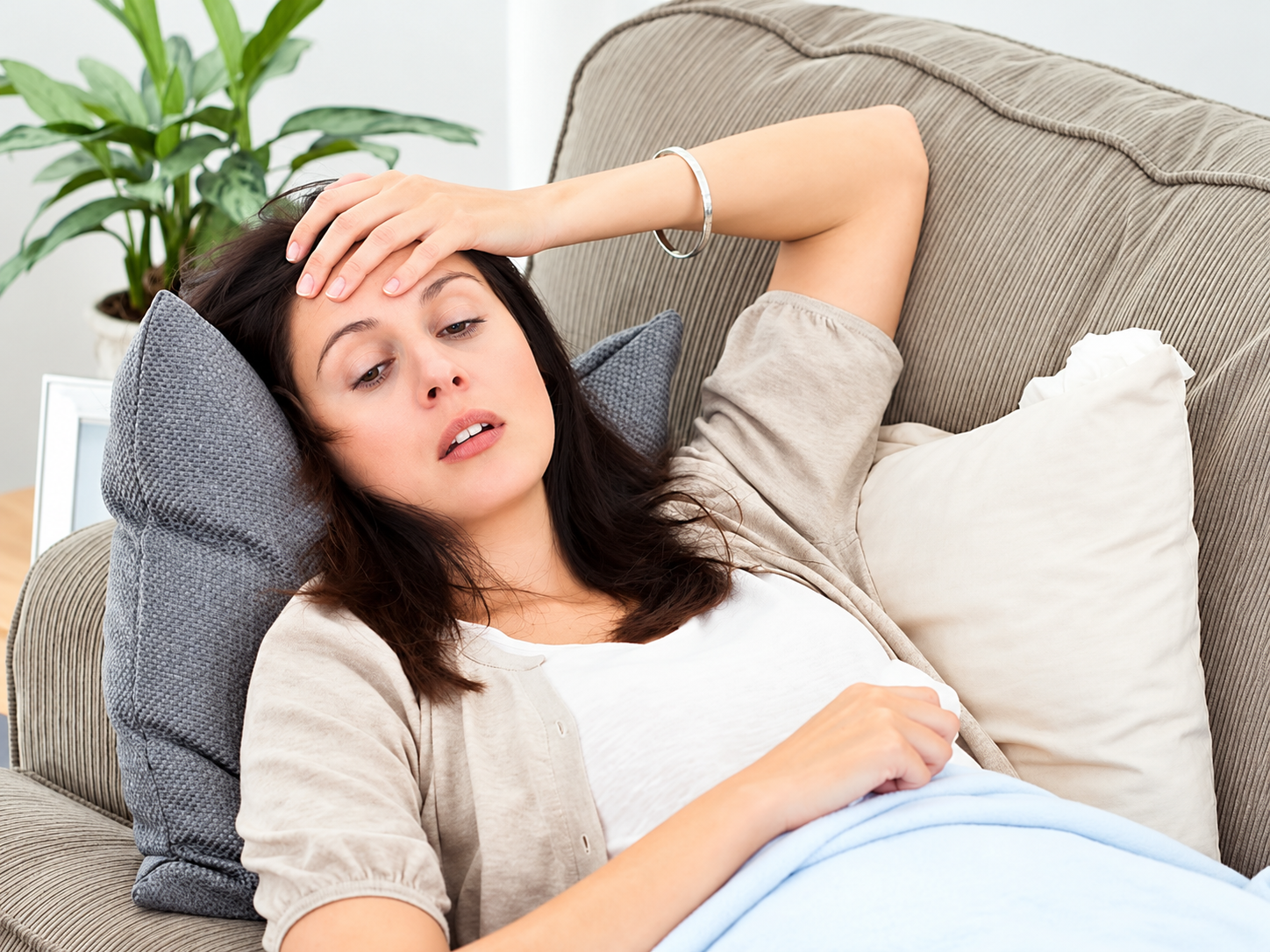 cô gái mệt mỏi suy nhược